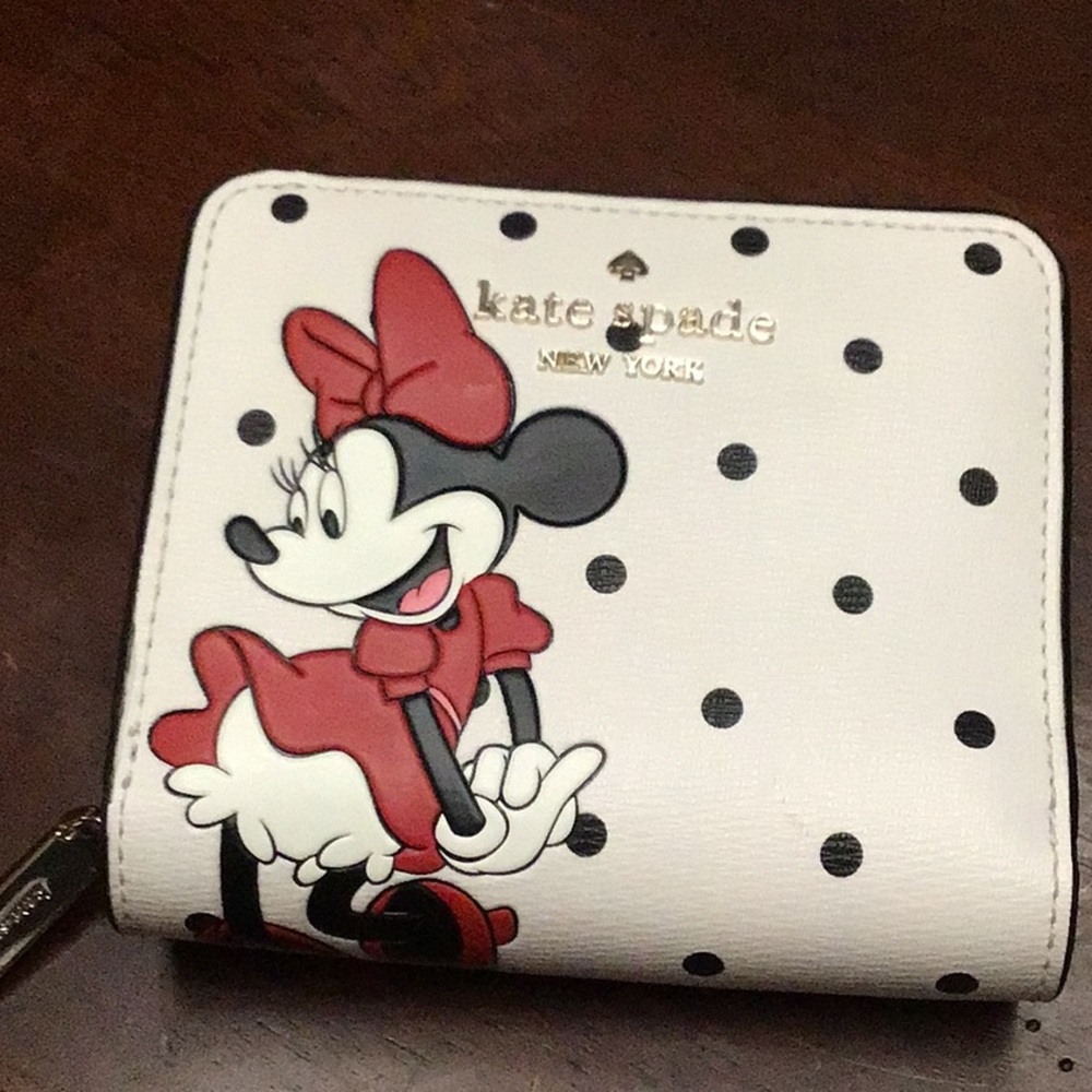 Disney X Kate Spade New York Minnie
Mouse Zip Around Wallet